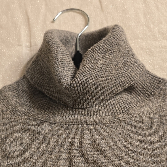 August Silk Women's Gray Turtleneck Sweater - Picture 10 of 12